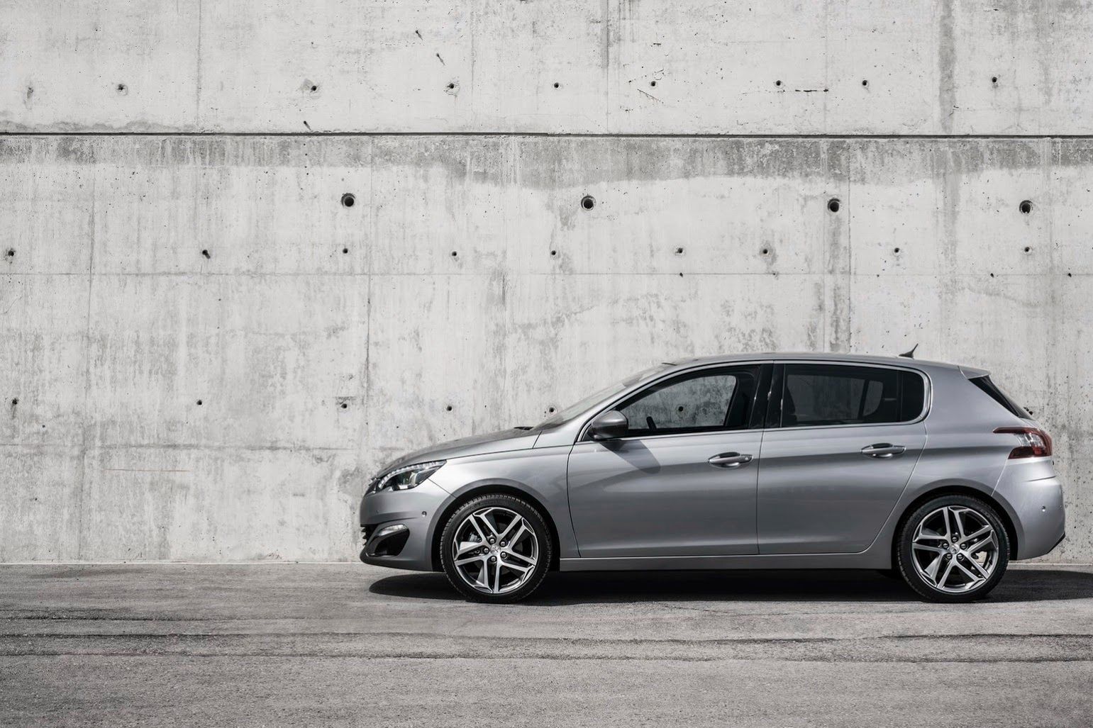 Nowy Peugeot 308 w obszernej galerii zdjęć 58