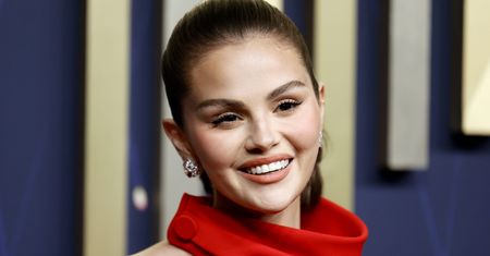 Selena Gomez w wieczorowej mini. Klasa sama w sobie