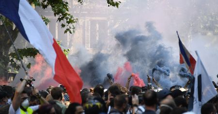 Francja. Demonstracja "żółtych kamizelek". Aresztowanych blisko 200 osób