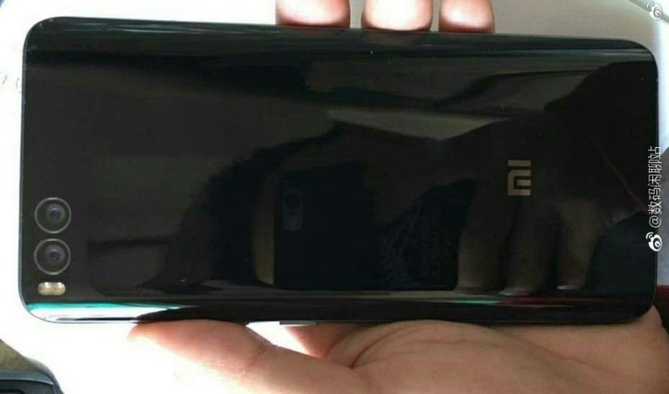 Podobno plecy Xiaomi Mi 6 Plus, źródło: nextpowerup.com