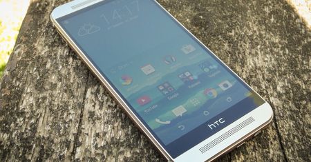 HTC by przetrwać kończy z tanimi smartfonami, stawiając na cenowy absurd