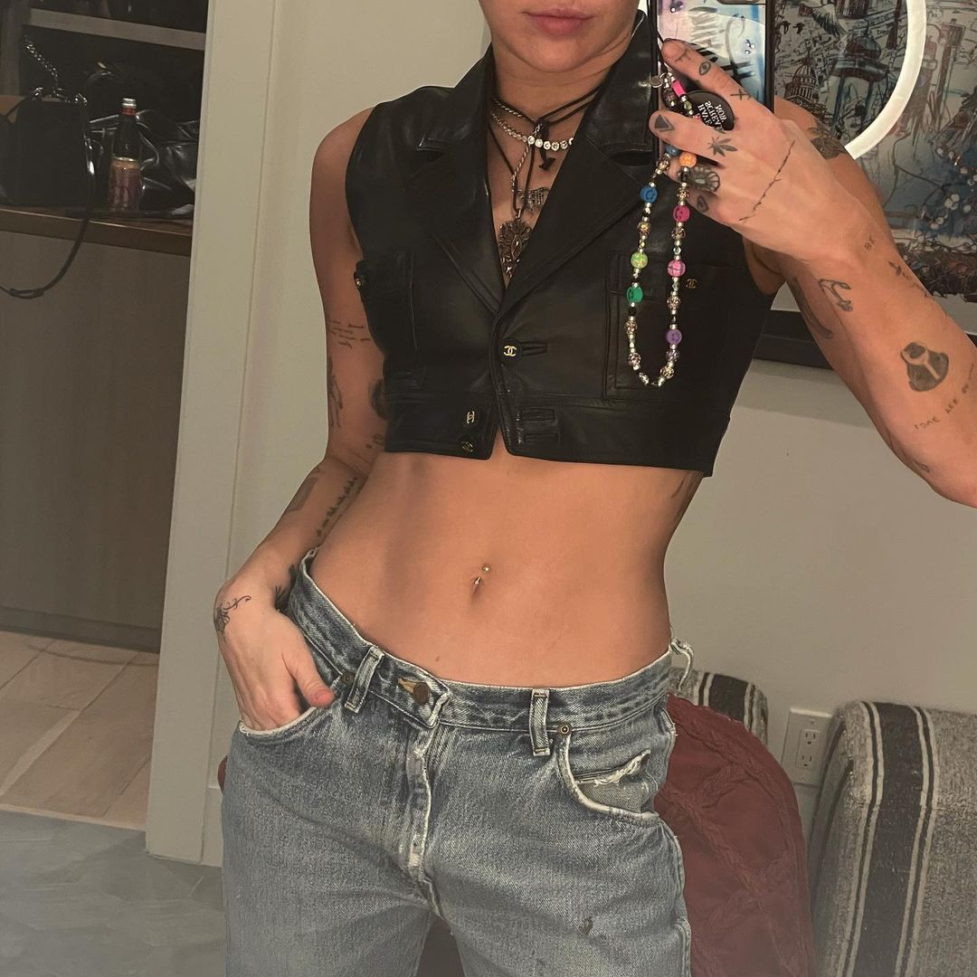 Miley Cyrus - post z okazji Dnia Kota