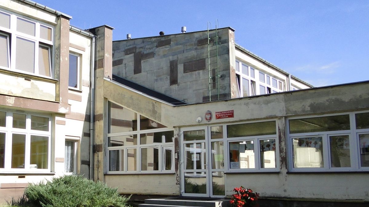 Dyrektor zdecydowała, że papier toaletowy i ręczniki będą reglamentowane