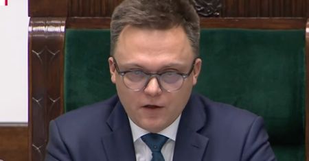 Internautka ostrzegła Szymona Hołownię, że przed nim: "CIĘŻKIE CZASY". Marszałek Sejmu odpowiedział