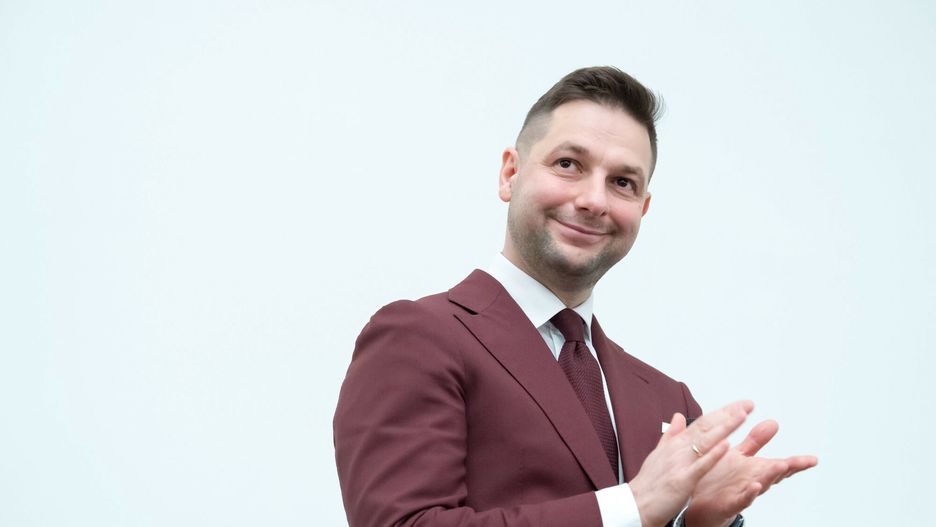 Patryk Jaki w Brukseli potroił swoje oszczędności ponad 3-krotnie