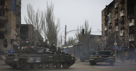 Kosztowna wojna Putina. Atak na Mariupol pochłonął już ponad 1,1 mld dol.