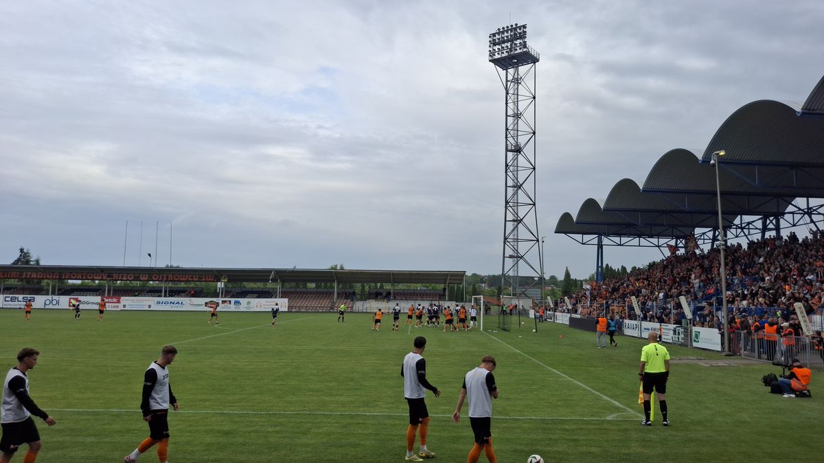 KSZO 1929 Ostrowiec Świętokrzyski pokonał Spartę Kazimierza Wie