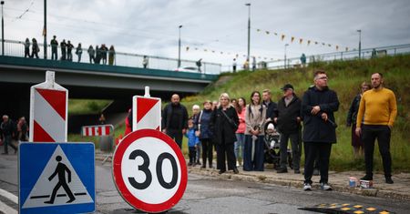 Zamontowali złe progi. Teraz kierowców pilnuje policja
