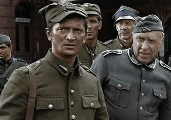 Pamiętasz Franka Dolasa? Rozwiąż krzyżówkę z kultowej komedii