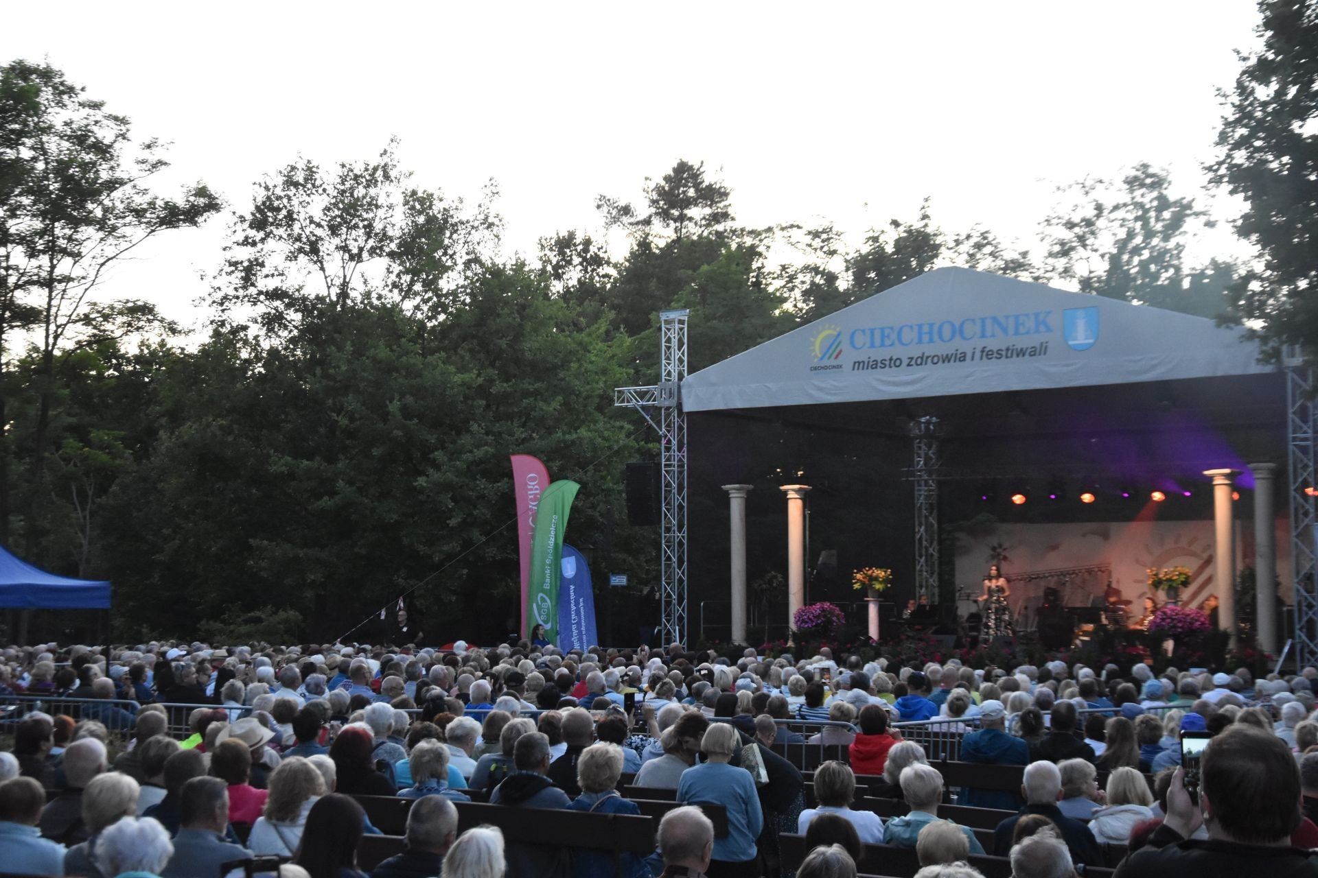Wielka Gala Tenorów 2025 w Ciechocinku przyciągnęła tłumy. Pierwszy dzień muzycznej uczty. Zdjęcia
fot. Ewelina Fuminkowska, Norbert Fuminkowski