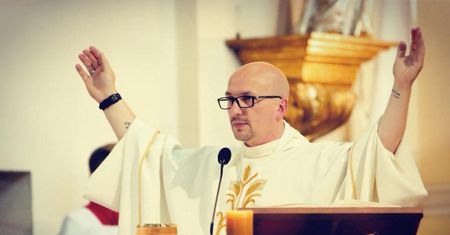 Ksiądz był na randce. "Byłem w szoku"