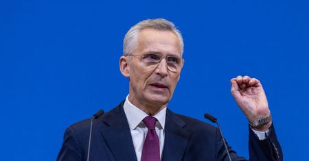 Szef NATO ostro. "Podsycają największy konflikt zbrojny w Europie"