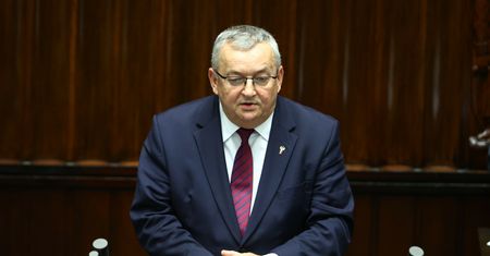 "Przekroczył pan czas". Minister chciał przemawiać, ruch marszałka