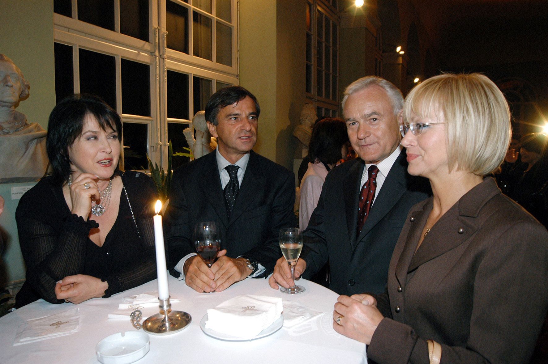 Elżbieta Jaworowicz z mężem oraz Leszkiem i Aleksandrą Miller