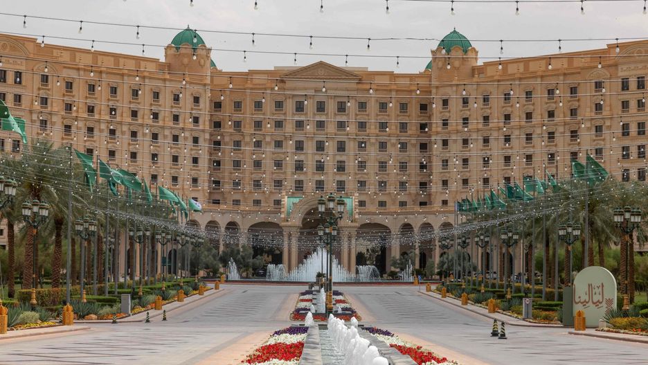 Archiwum zagraniczne East News 2025-03
A picture taken on March 23, 2025 shows a view of the Ritz-Carlton hotel in Riyadh where talks are underway with US mediation to try to reach a ceasefire in the Russia Ukraine war. US and Ukrainian officials were meeting in Saudi Arabia on March 23 for talks on a partial ceasefire in the war with Russia, with Washington hoping for "real progress" but the Kremlin warning of "difficult negotiations" and a long journey to peace. (Photo by Fayez Nureldine / AFP)
FAYEZ NURELDINE