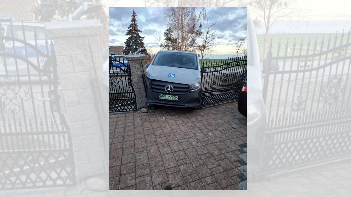 Mercedes uderzył w ogrodzenie