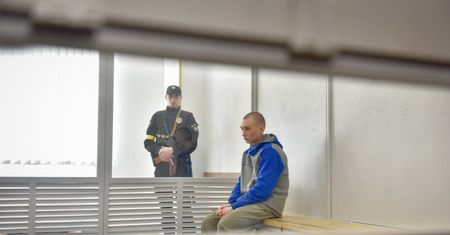 Pierwszy rosyjski żołnierz, który stanął przed ukraińskim sądem. Przyznał się do winy