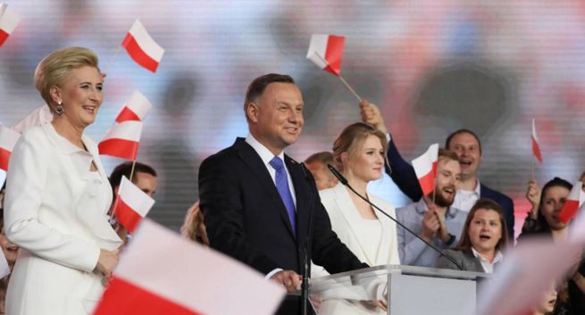 Niedoszacowany wynik Andrzeja Dudy w sondażach przedwyborczych. „Często odmowa odpowiedzi, wyborcy są podejrzliwi” (opinie)