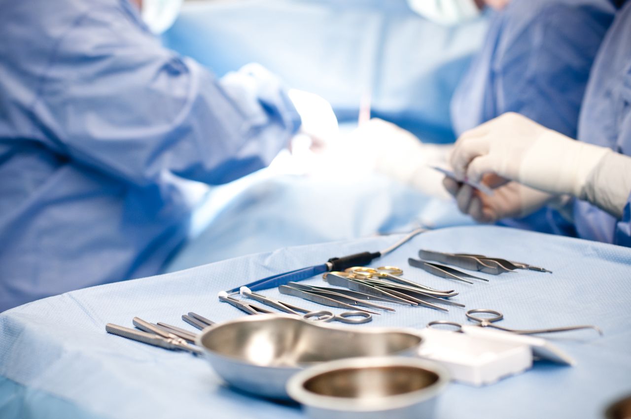 Przełomowa operacja w Bydgoszczy. Marcelowi wszczepiono nowoczesny implant ślimakowy