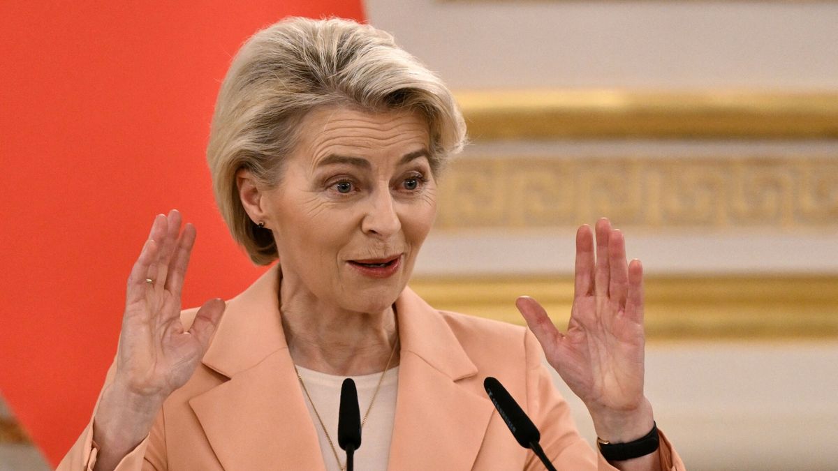 Zachodni przyw�dcy przyjechali do Kijowa
European Commission President Ursula von der Leyen addresses media during joint press conference with Canada's, Italy's Prime Minister, Ukraine's President and Belgium's Prime Minister following their meeting in Kyiv on February 24, 2024, on the second anniversary of the Russian invasion of Ukraine. (Photo by Genya SAVILOV / AFP)
GENYA SAVILOV