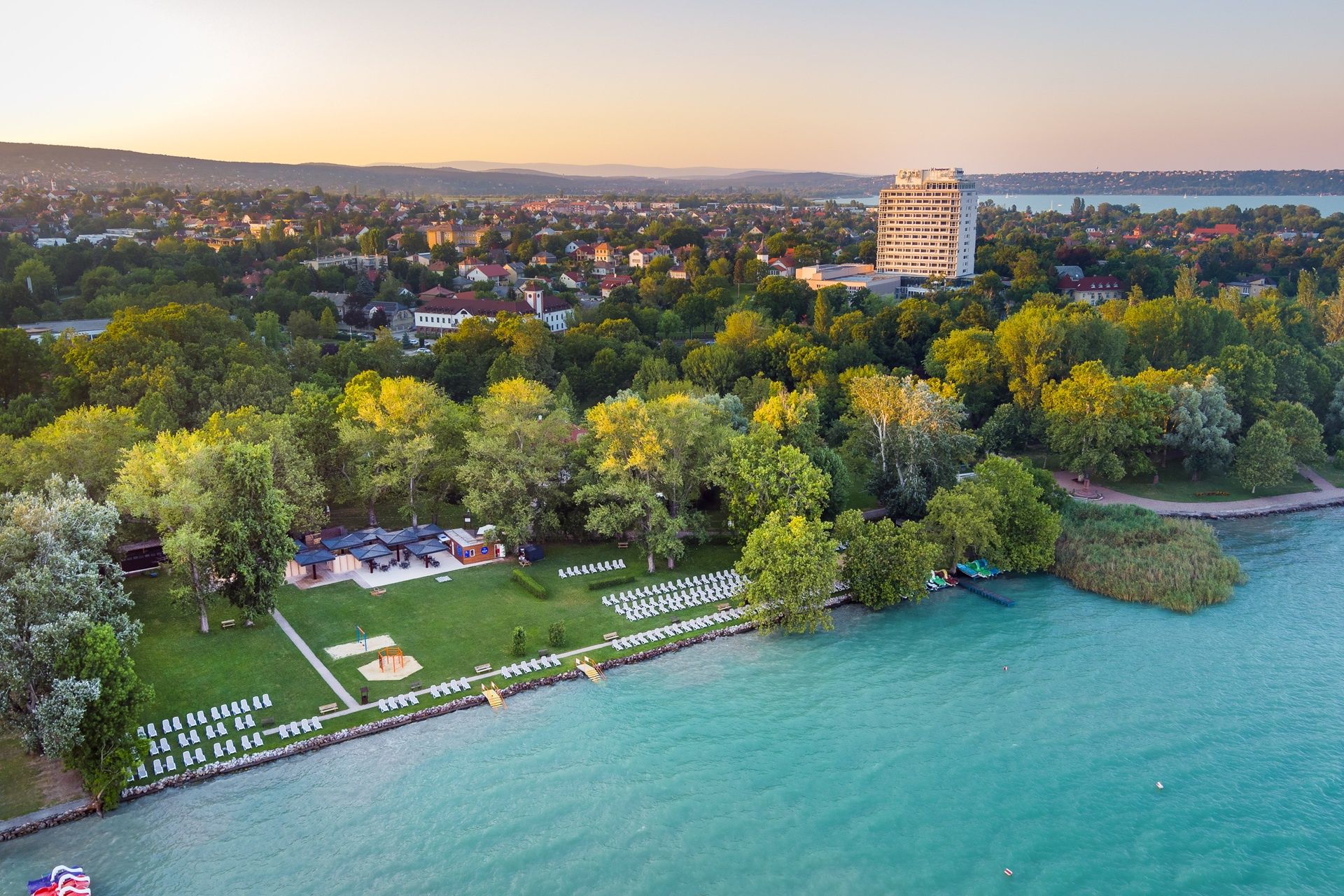 Co dziś przyciąga Polaków nad Balaton?