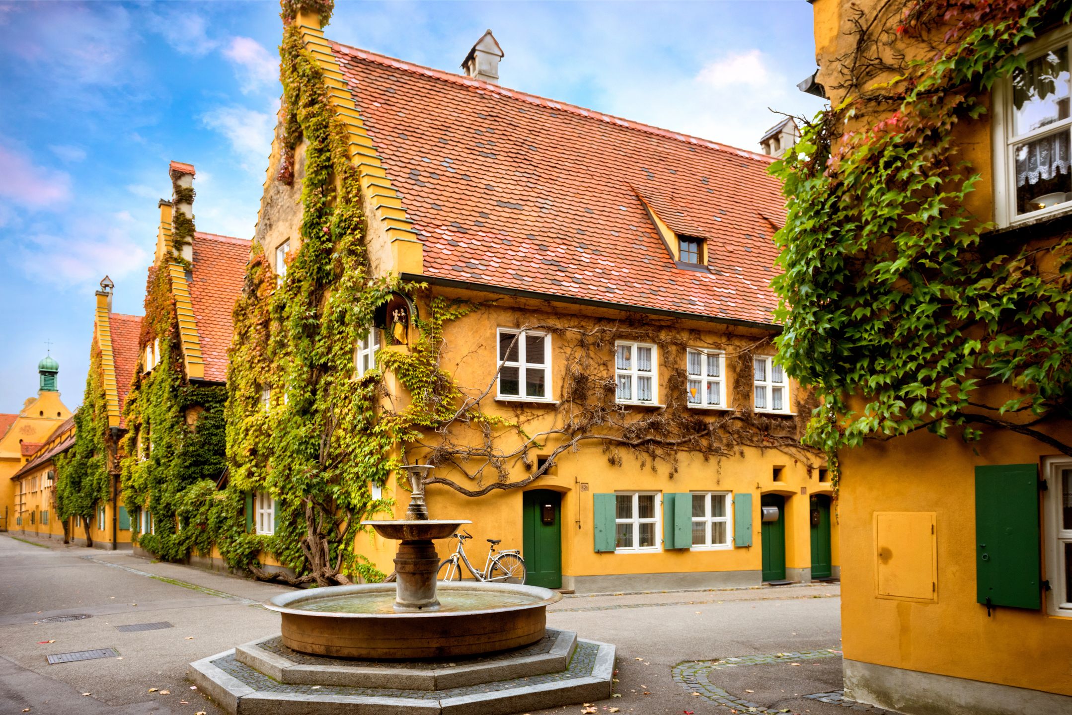 Fuggerei znajduje się w Augsburgu