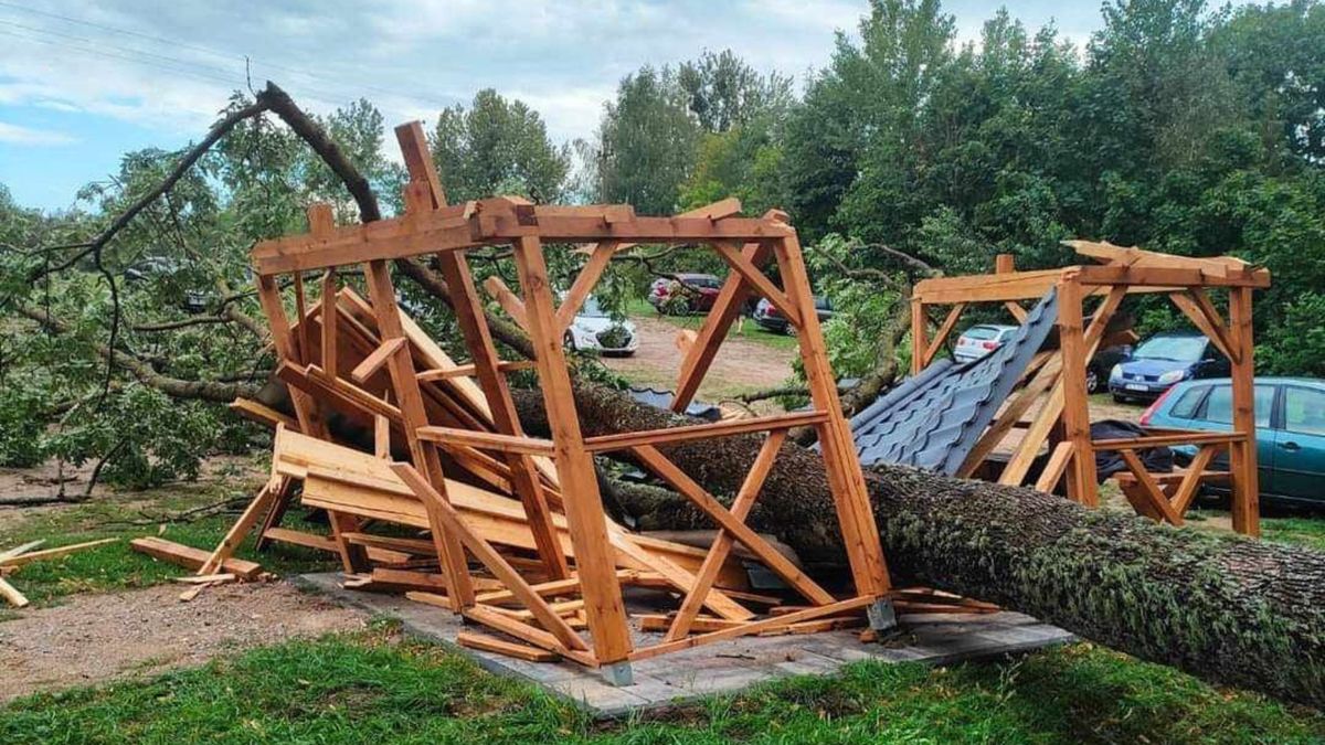 Burze na Warmii i Mazurach. Strażacy interweniowali ponad 50 razy