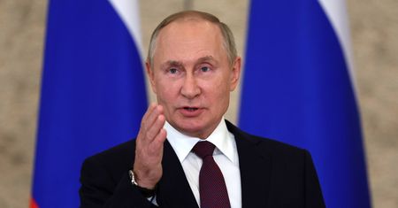Putin przed decyzją. Trzy opcje na stole