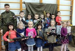 Pokolenie dzieci Putina. Eksperci nazywają to "koncepcją obrony totalnej Rosji"