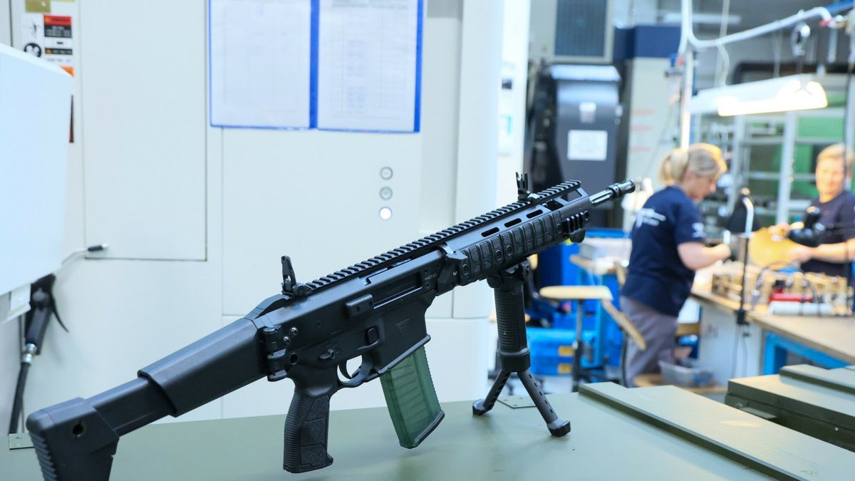 Łucznik zwiększy produkcję uzbrojenia, w tym karabinków GROT
 