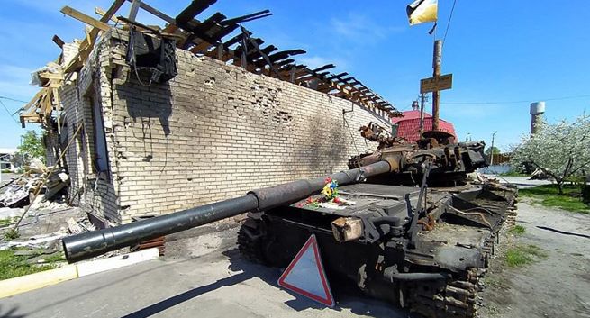 Można zwiedzać zbombardowane miasta Ukrainy