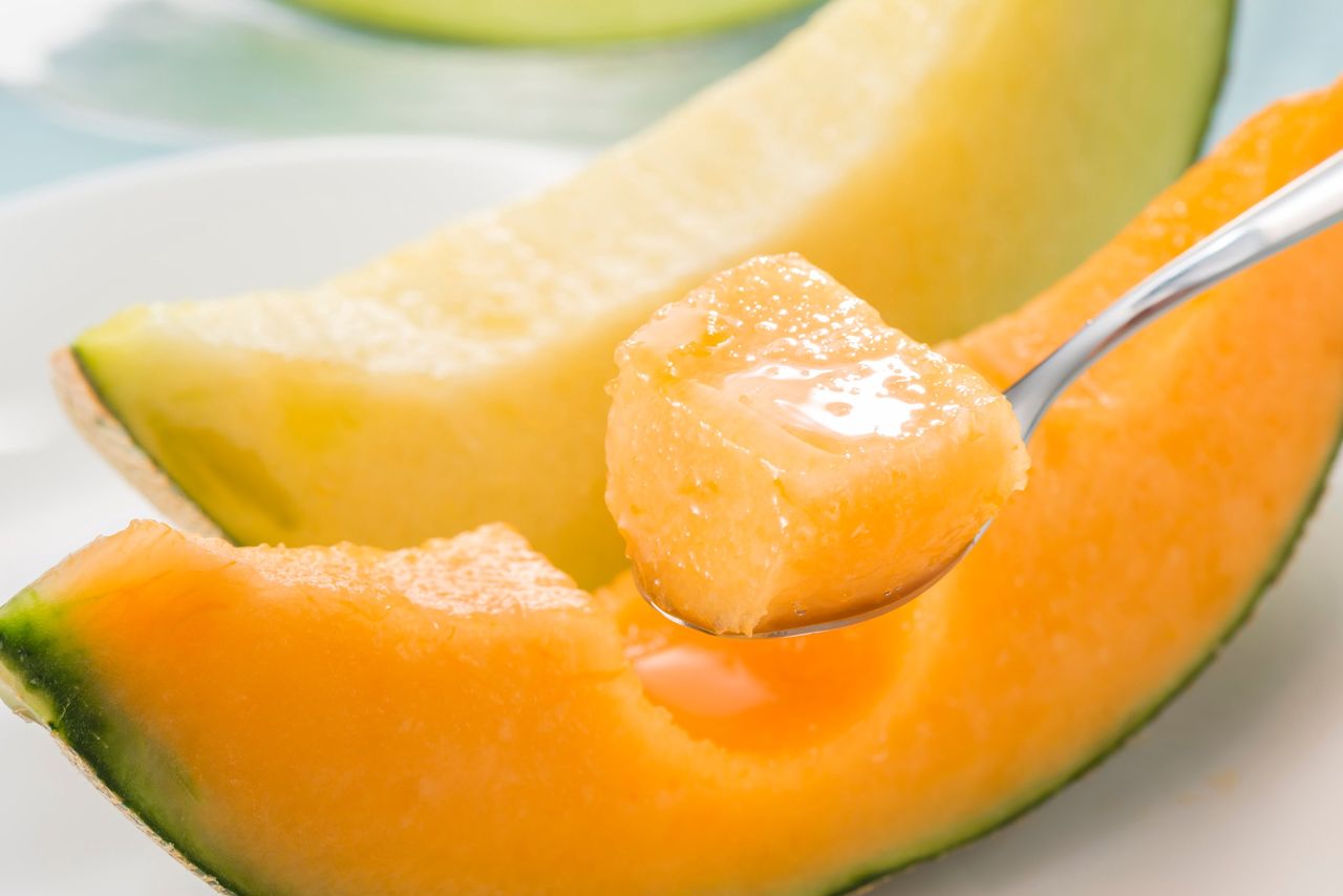 Ma mało kalorii i doskonale orzeźwia. Melon - owoc idealny na upały