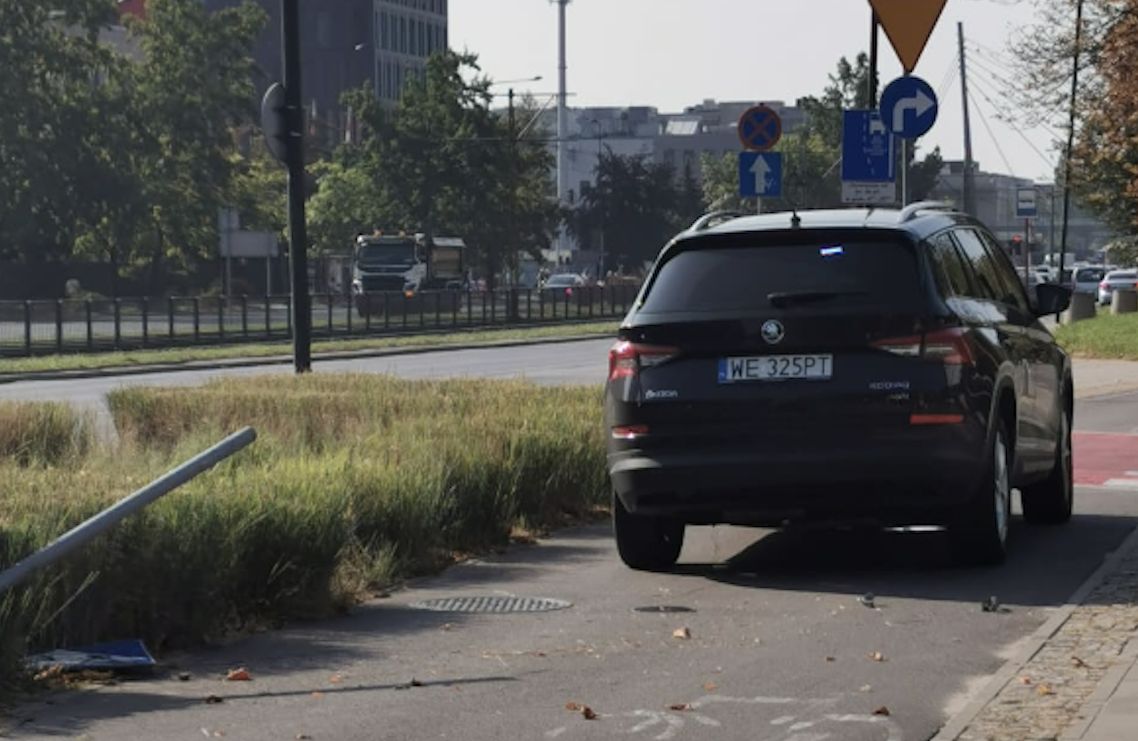 Zdjęcie pojazdu opublikował w mediach społecznościowych poseł Sebastian Kaleta