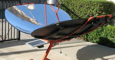 Zbuduj sam tani solarny grill (wideo)