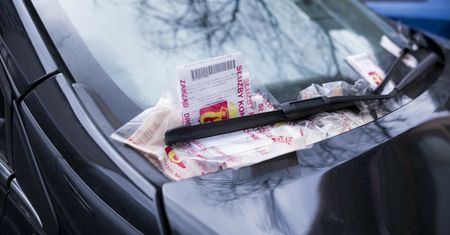 Parkują i "zapominają" o autach. Rekordzista zalega prawie 40 tys. zł