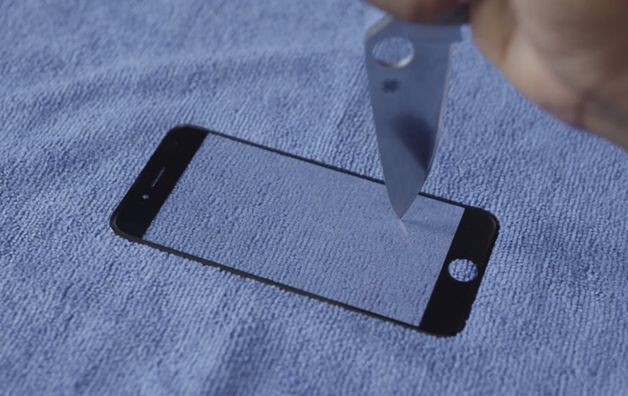Jak wytrzymałe jest szkło szafirowe z iPhone'a 6?