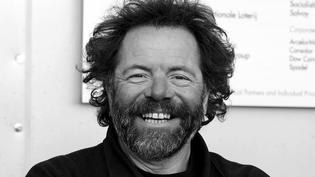 Fotograf zamarzł na ruchliwej ulicy Paryża. Miał 85 lat 1