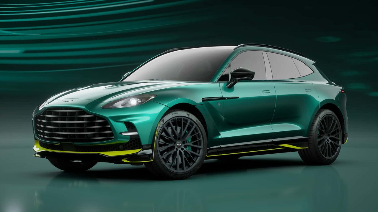 Aston Martin DBX707 AMR23 Edition inspirowany Formułą 1