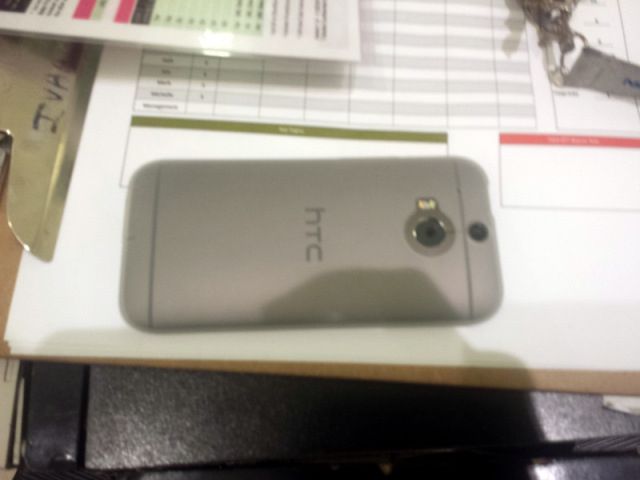 Czy tak będzie wyglądał nowy HTC One? 3