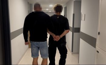 24-letni włamywacz zatrzymany po pościgu. Usłyszał osiem zarzutów