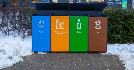 Miliardy w śmieciach. Polska płaci coraz więcej za "śmieciowy" problem