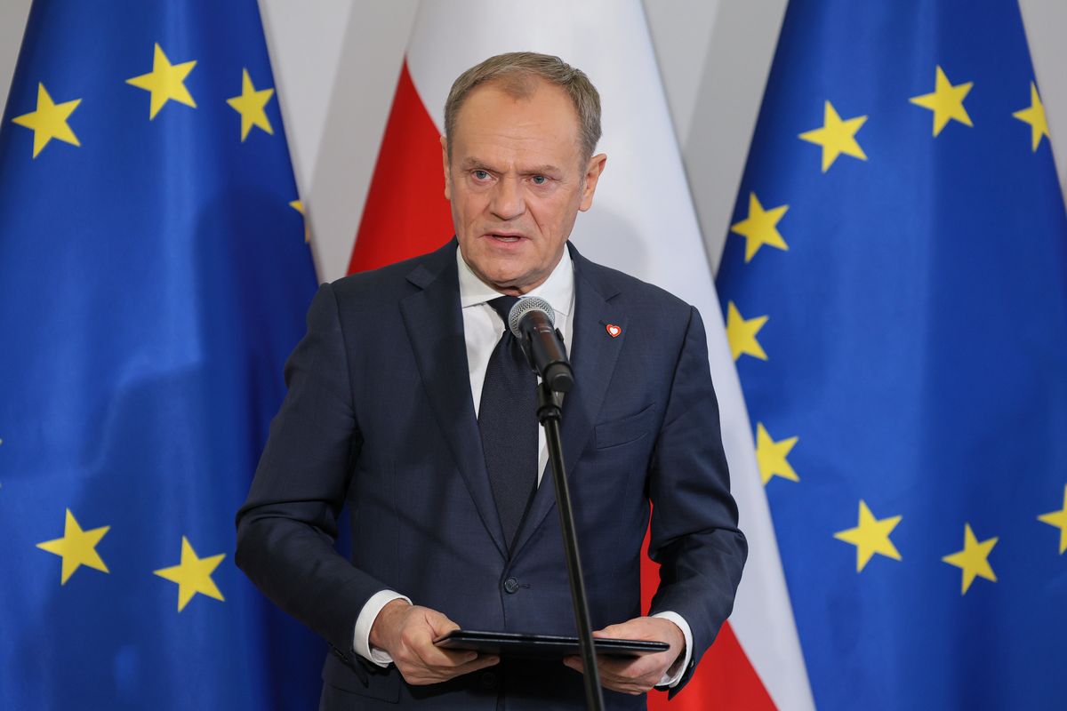 Donald Tusk spotkał się w Senacie z kandydatami na ministrów