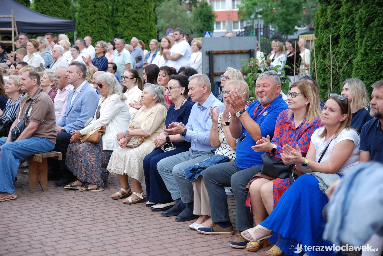 Koncert muzyki chrześcijańskiej na Zazamczu