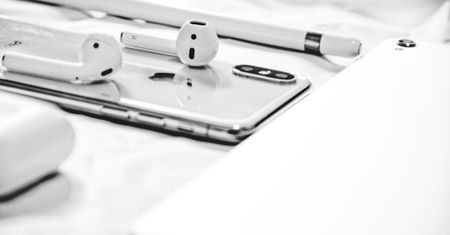 AirPods 2. gen – oficjalna prezentacja. Kosmetyczne zmiany i nowe, droższe etui