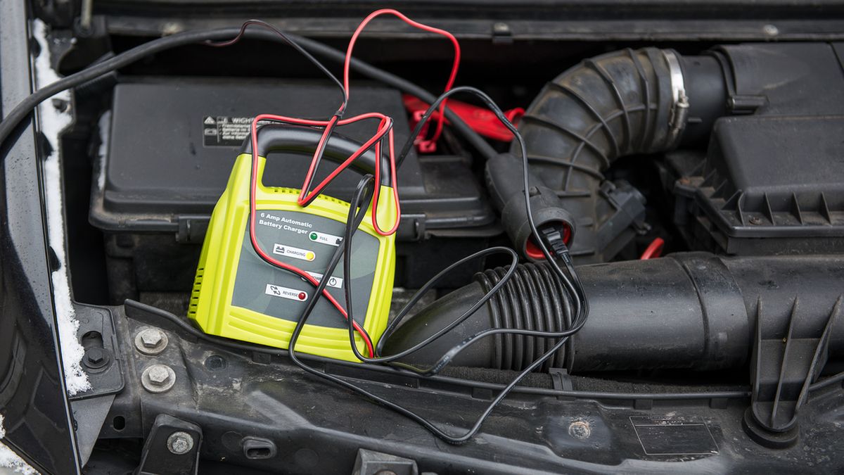 Prostowniki samochodowe, którymi naładujesz padnięty akumulator 1