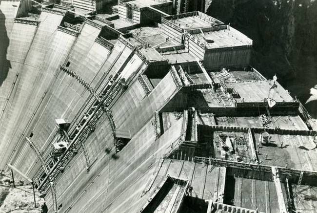 Budowa zapory Hoovera (Fot. LasVegasSun.com)