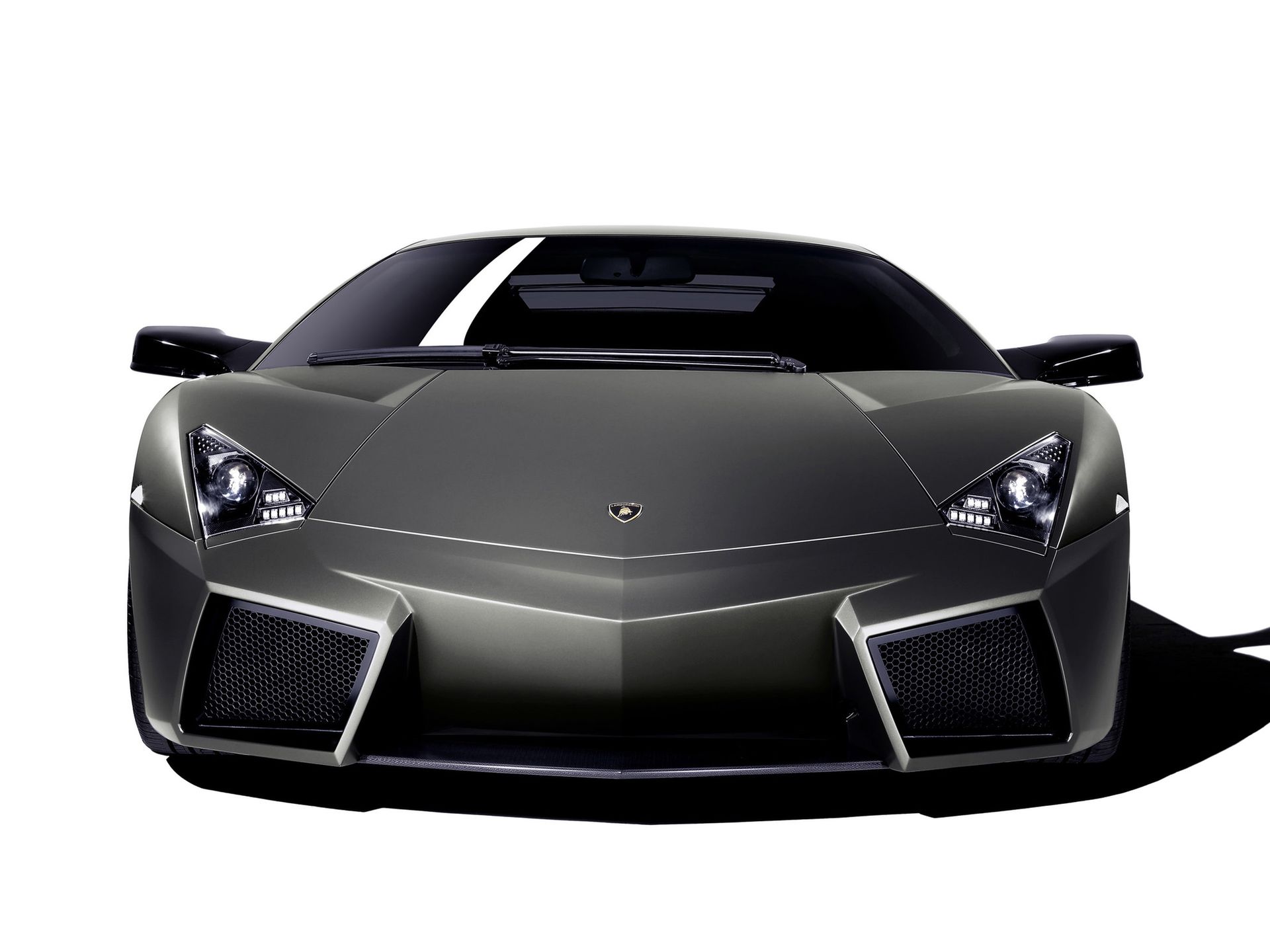 Od dekad z V12: ewolucja hipersamochodów Lamborghini 84