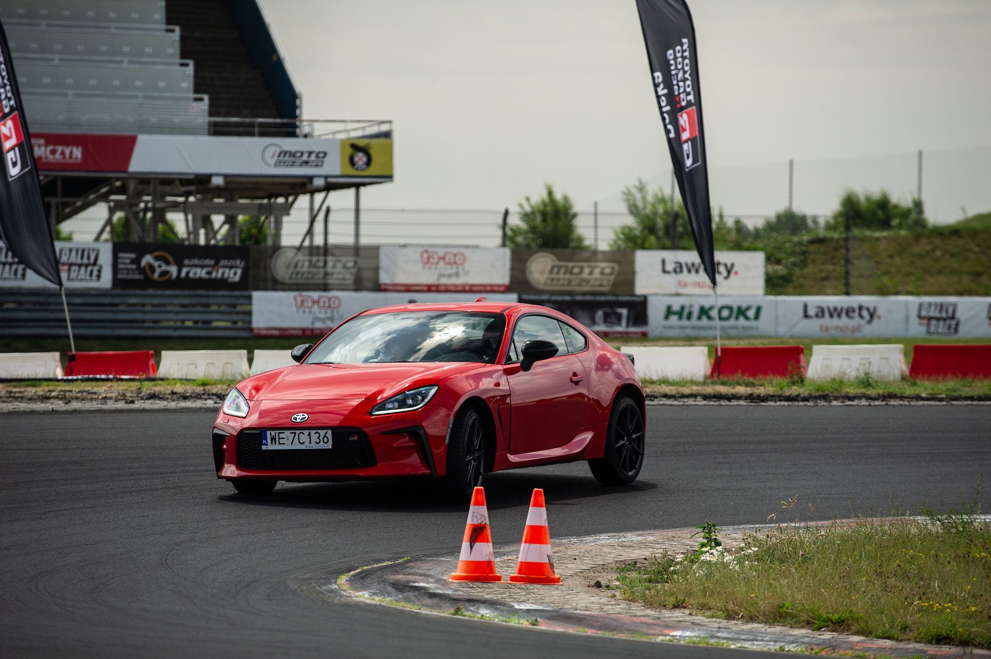 Toyoty GR na torze Słomczyn