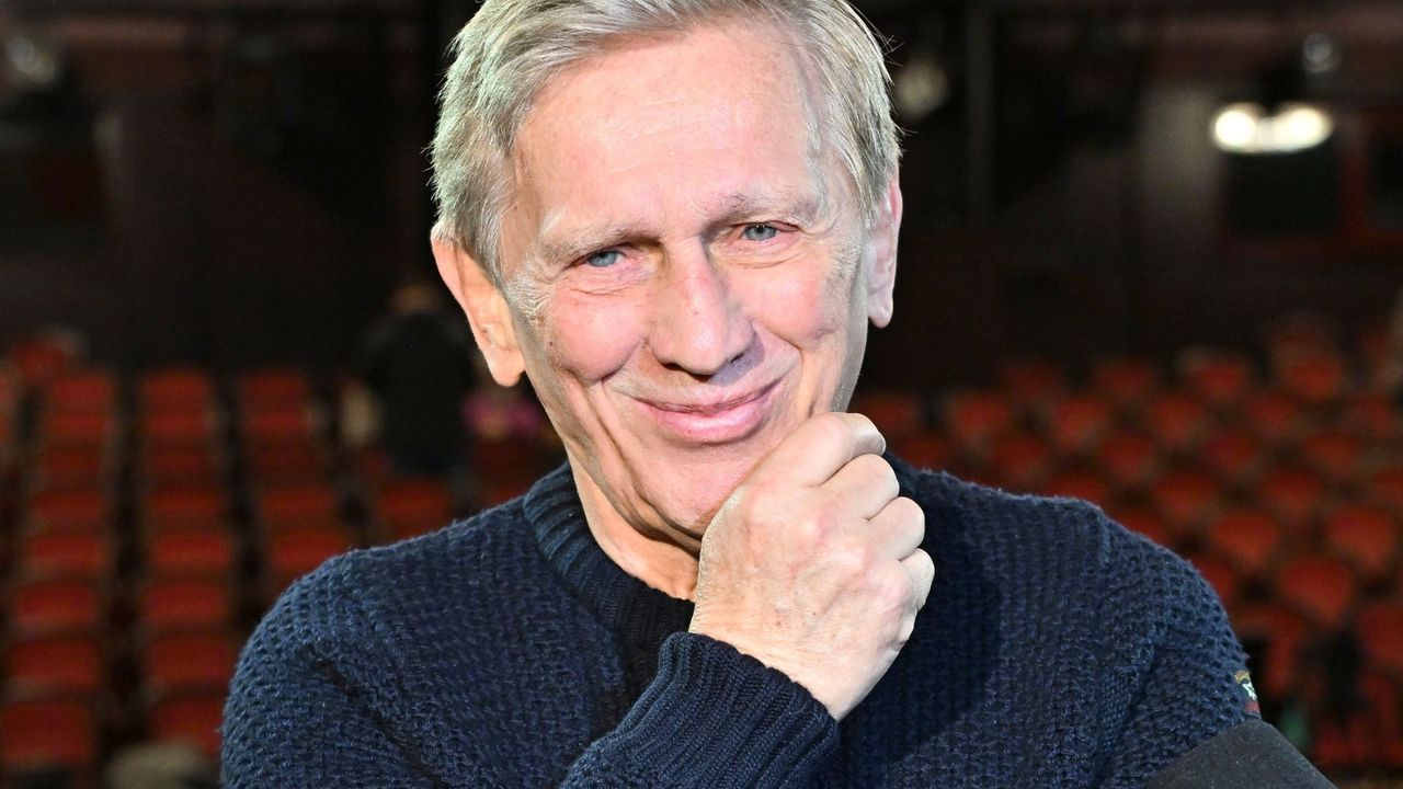 Jan Englert na plaży. 83-latek zrzucił koszulkę i pokazał wszystkim kondycję