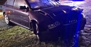 Lublin: Stracił panowanie nad pojazdem. Auto staranowało zaparkowanego mercedesa